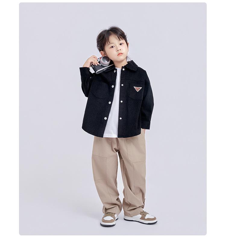 Baumwoll-Cardigan-Hemd für Jungen, Frühling/Herbst 2025 Mode für große Kinder, einfarbige Reversjacke.