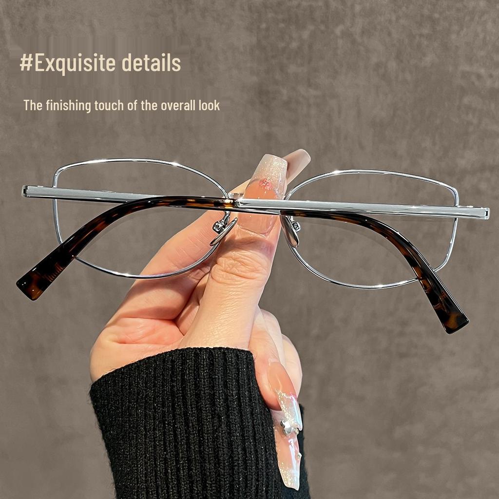 Damen Ultra-Leichte Brille mit Silberrahmen für Kurzsichtigkeit - Reines Titan, Blaulichtfilter, Rundes Gesicht Design