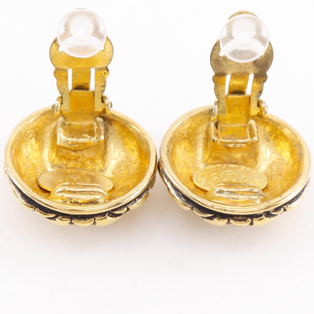 CHANEL COCO Mark Matelasse Earring vintage Plated Gold 23.6g Women Used