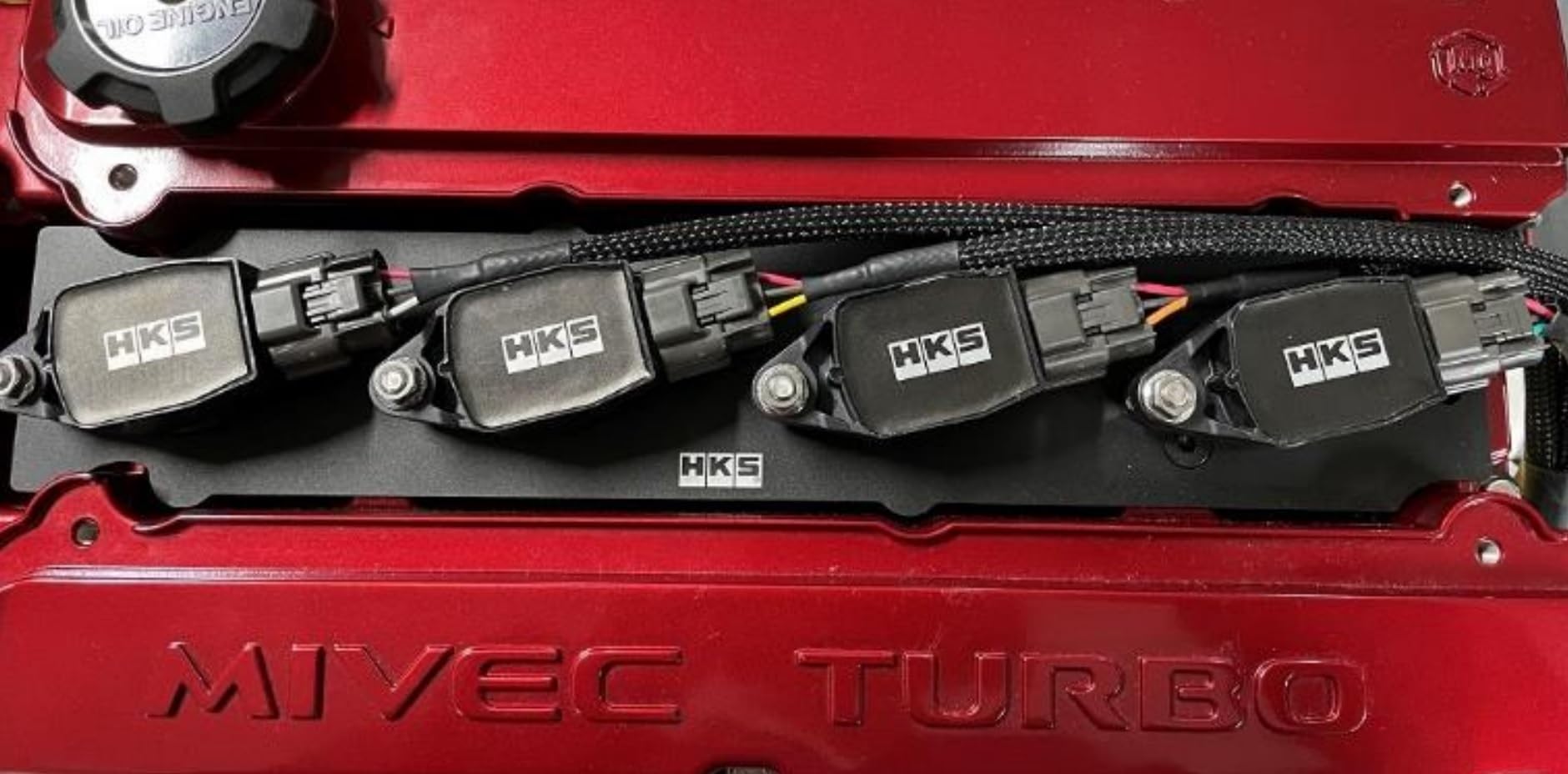 

HKS SUPER FIRE RACING COIL PRO 4G63 suitable for vehicles equipped with (EVO IV-VIII) 43005-AM001 (Only 4G63) білий