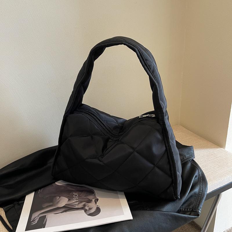 2025 neuer Diamantstickgarn einfarbig Winter lässig leicht große Kapazität Schulter Achsel tragbar kleine quadratische Tasche Frauen