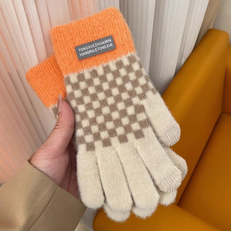 Gants tricotés à carreaux doublés polaire pour femmes, automne hiver, doigts séparés - Compatibles écran tactile et chauds, mode pour étudiantes.