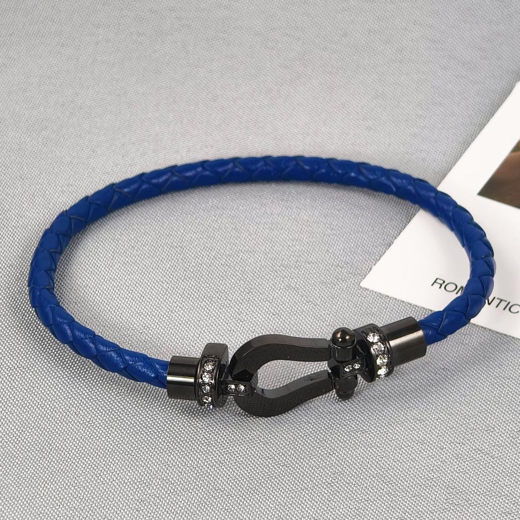 2026 Red Rope U-shaped Fred Micro-inlaid Half-brick Leather Rope Horse Buckle Hoof Non-fading Bracelet