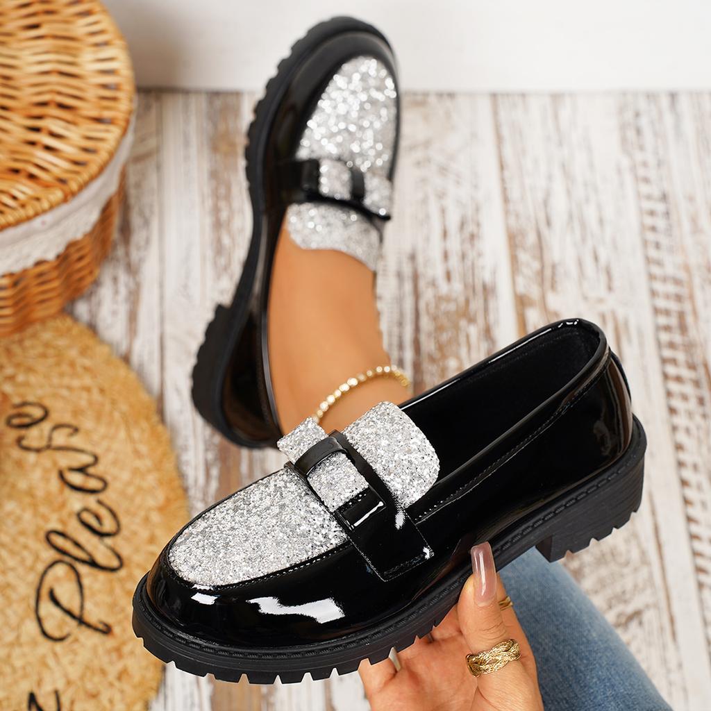 Fashion Women Loafers Plus Size Luxury Sneakers Women Spring Summer Comfort Slip on Flat Shoes Chain Platform Leather Casual Shoes Woman