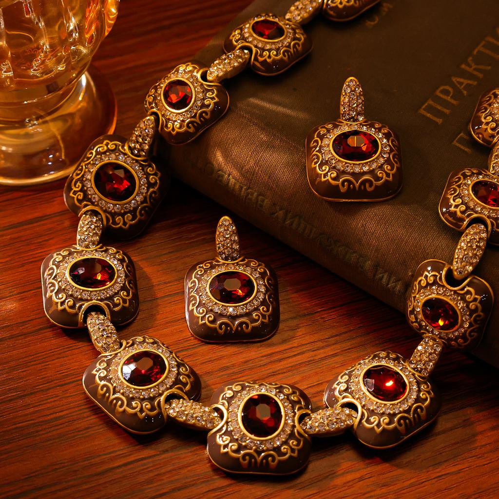 Cross Border Antique Studded Square Earrings Necklace From Europe America With A Light Luxury High-end Feel. Vintage Jewelry Set Women