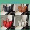 Chic Unisex Pu Tote Bag With Elegant Stitching For Fashionable Daily Commuting