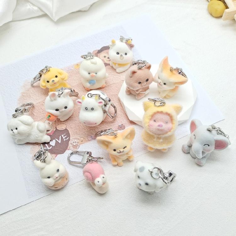 Elegant 3D Flocking Animal Keychain for Ladies Unique Designed Car Key Chain Fashionable Keyring Pendant Ornament