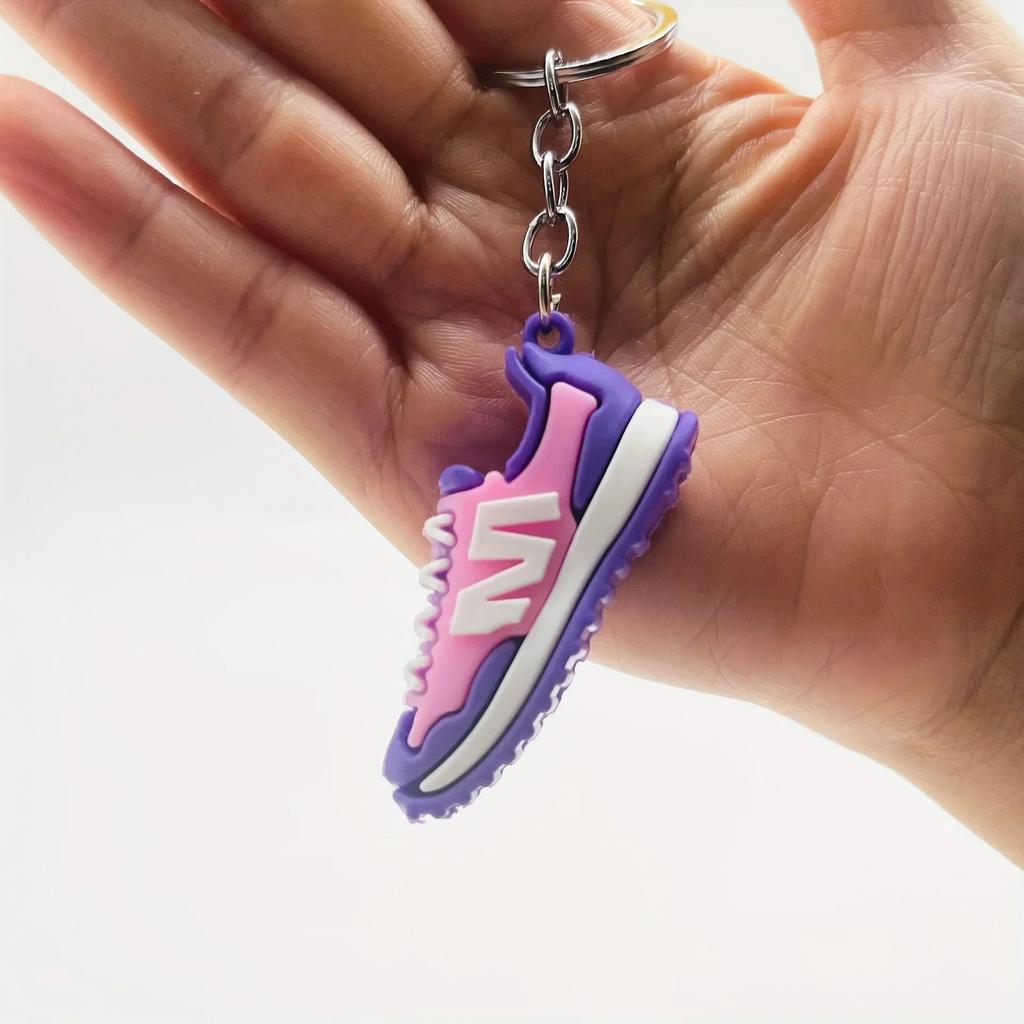 1Pcs Creative Simulation Mini Sports Shoes Silicone Keychain Pendants For Car Key Bag Phone Case Ornament Men Women Keyring Gift