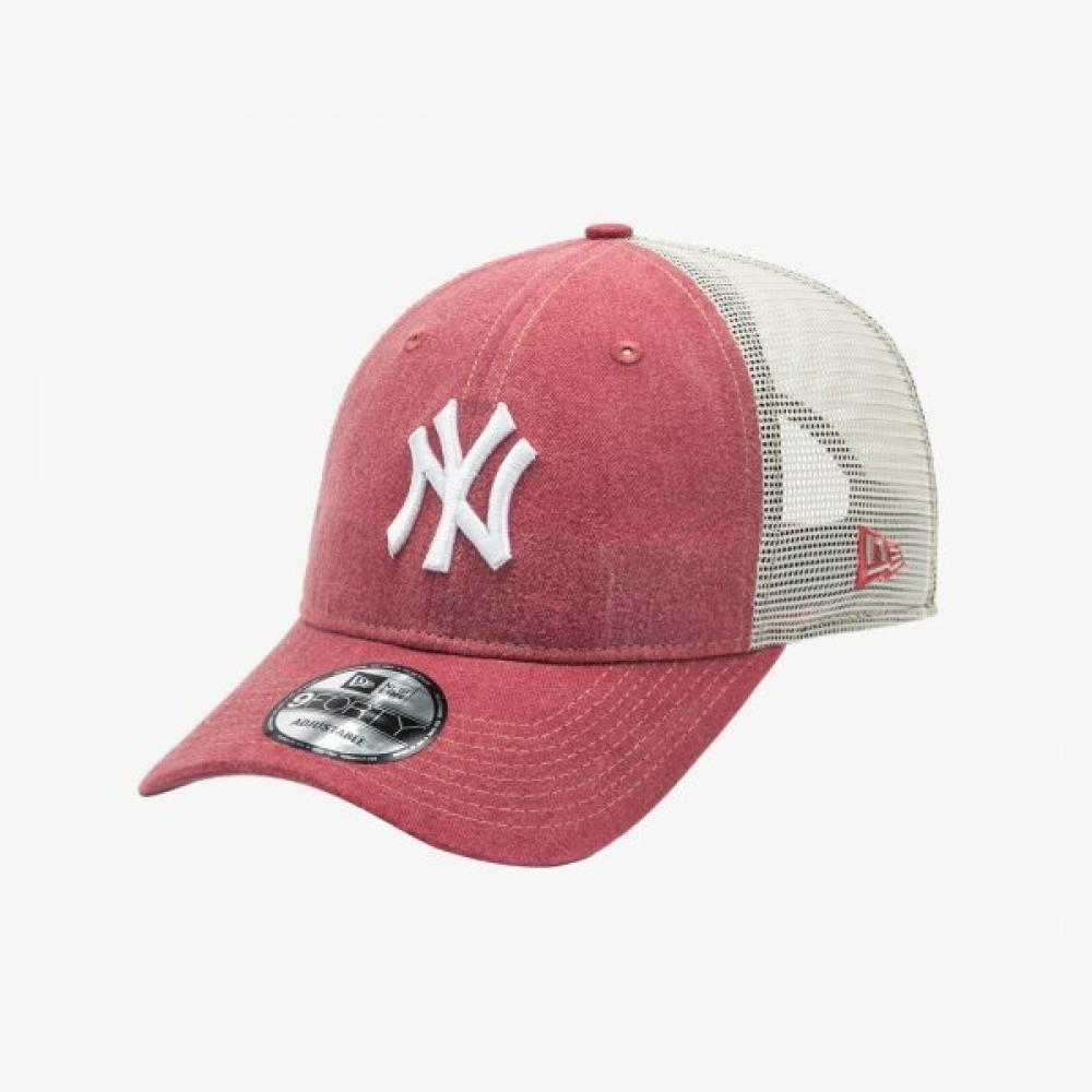 New Era Mlb New York Yankees Washed Cotton UnstructuRed Trucker Ballcap Red Khak DARK RED/OSFM