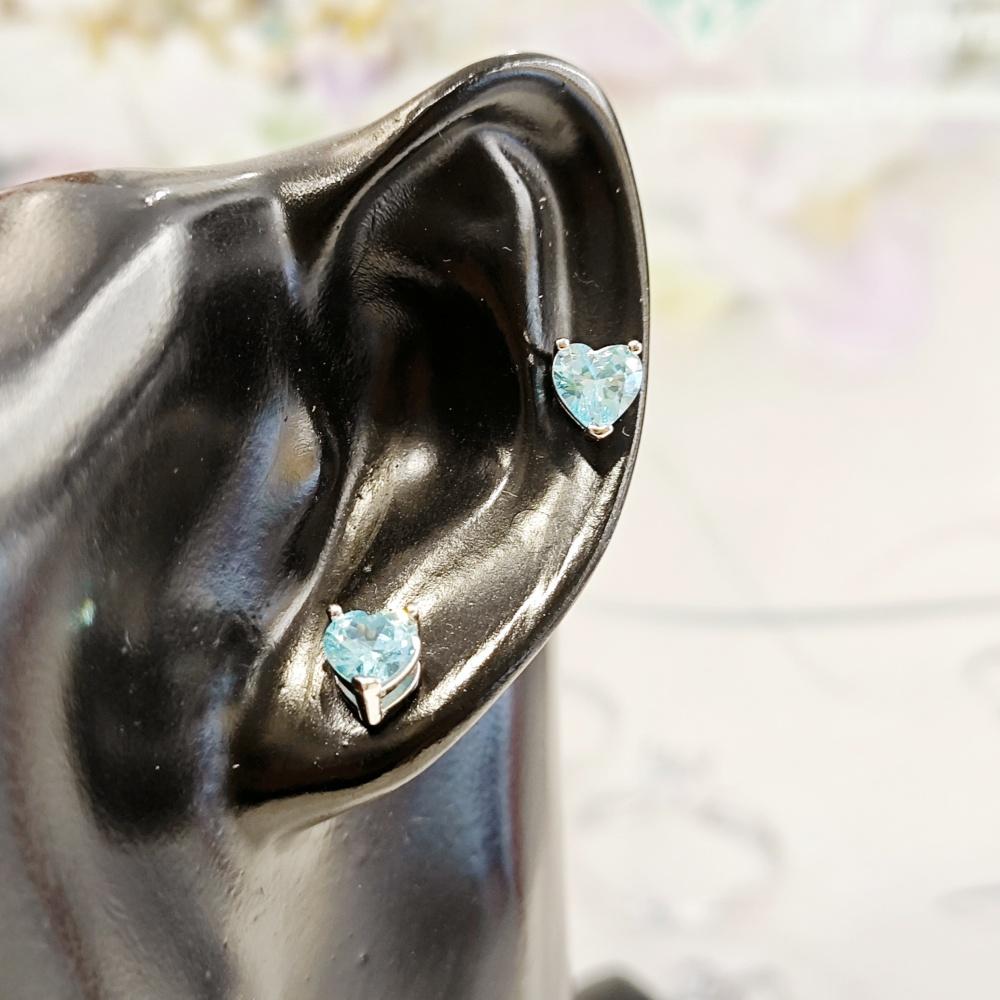 Himmelblaues Herz Zirkon Mädchen süße Ohrring 925 Sterling Silber Herz CZ Ohrstecker