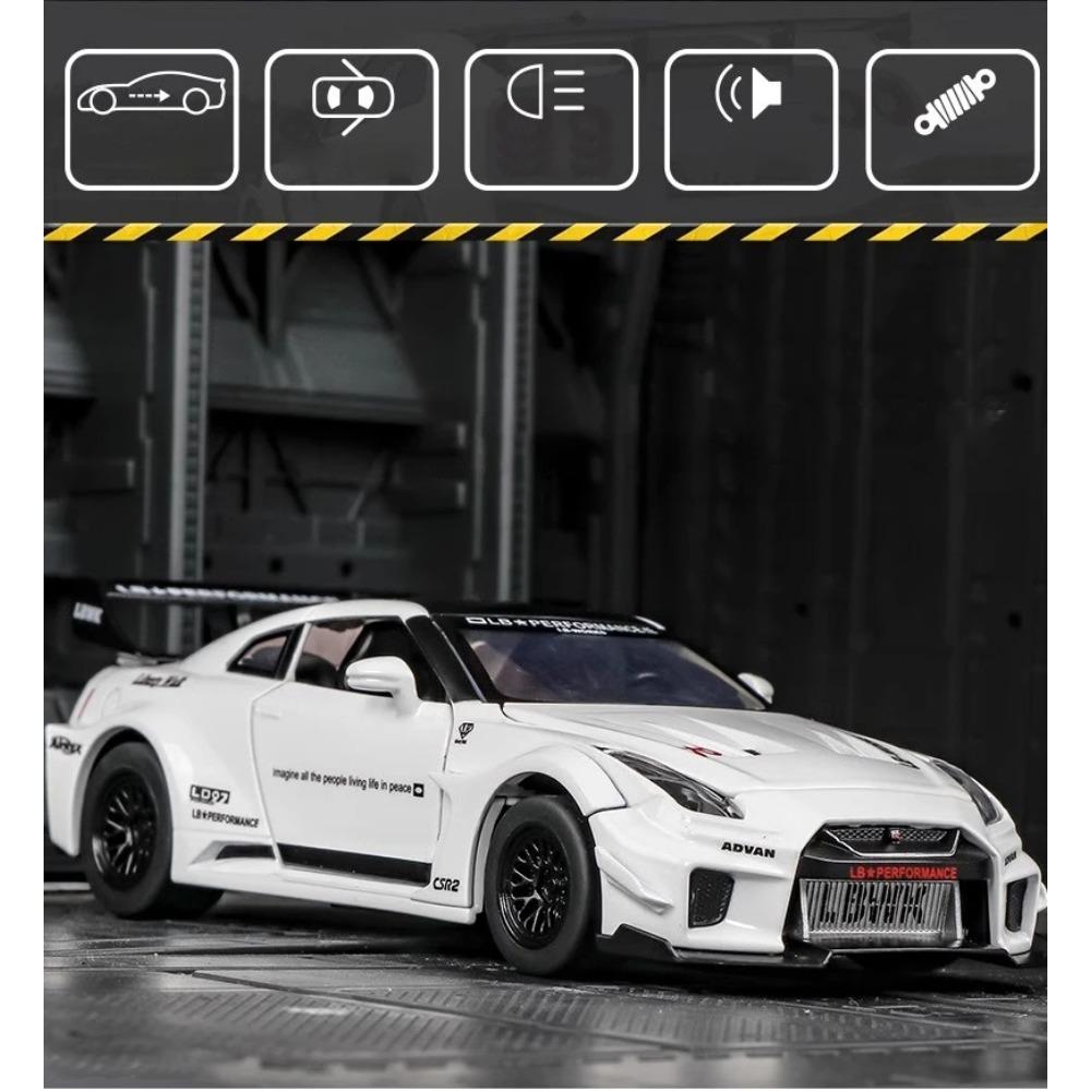 Modellino Auto Sportiva in Lega 1/32 Nissan Skyline GTR CSR2 Diecast con Suono e Luci Alta Simulazione Qualità Giocattolo per Bambini Regalo