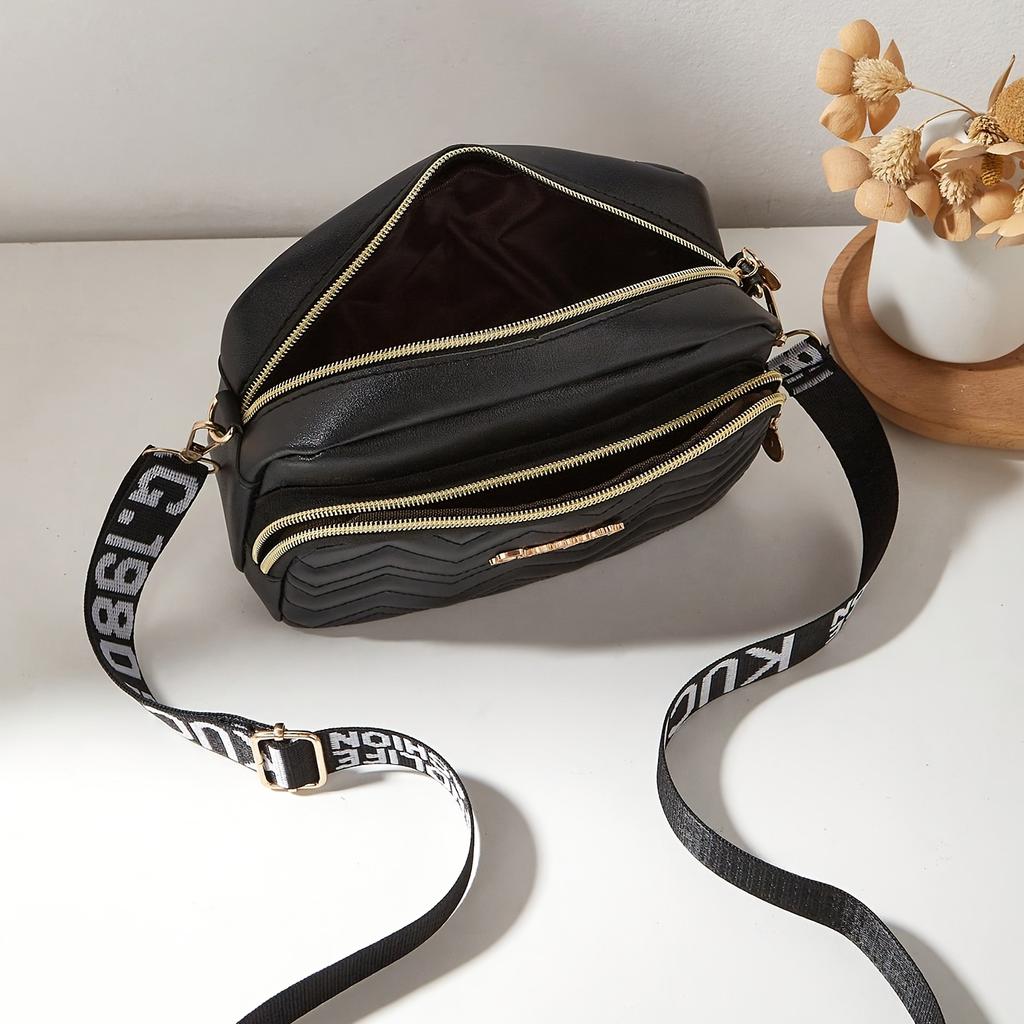 Torebka na ramię crossbody z szerokim paskiem