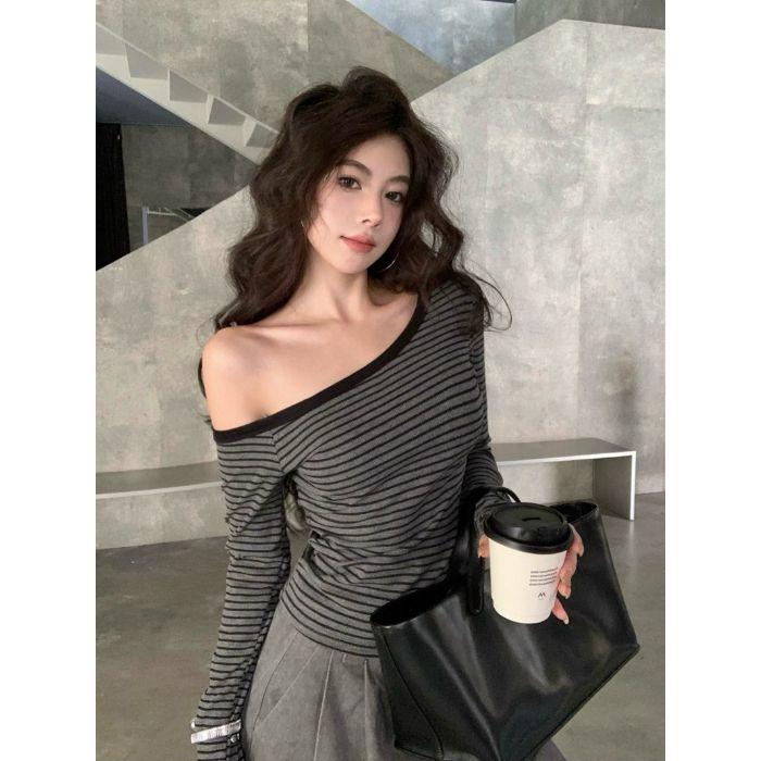 2025 Women's Versatile Striped One-Shoulder Long-Sleeve Autumn Base Layer Top