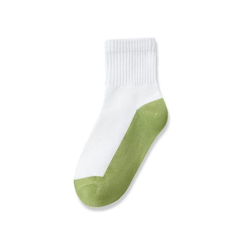Children's Four Seasons Mid-Calf Sport Socks: Sweat-Absorbent, Breathable Color Block Design for Boys and Girls