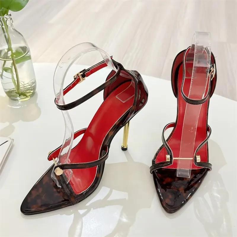 Mode Eilyken Sommer Nieten Design Schnallenriemen Damen Sandalen Sexy Offene Zehenpartie Stripper Dünne Absätze Ausgeschnittene Schuhe Zapatos Mujer