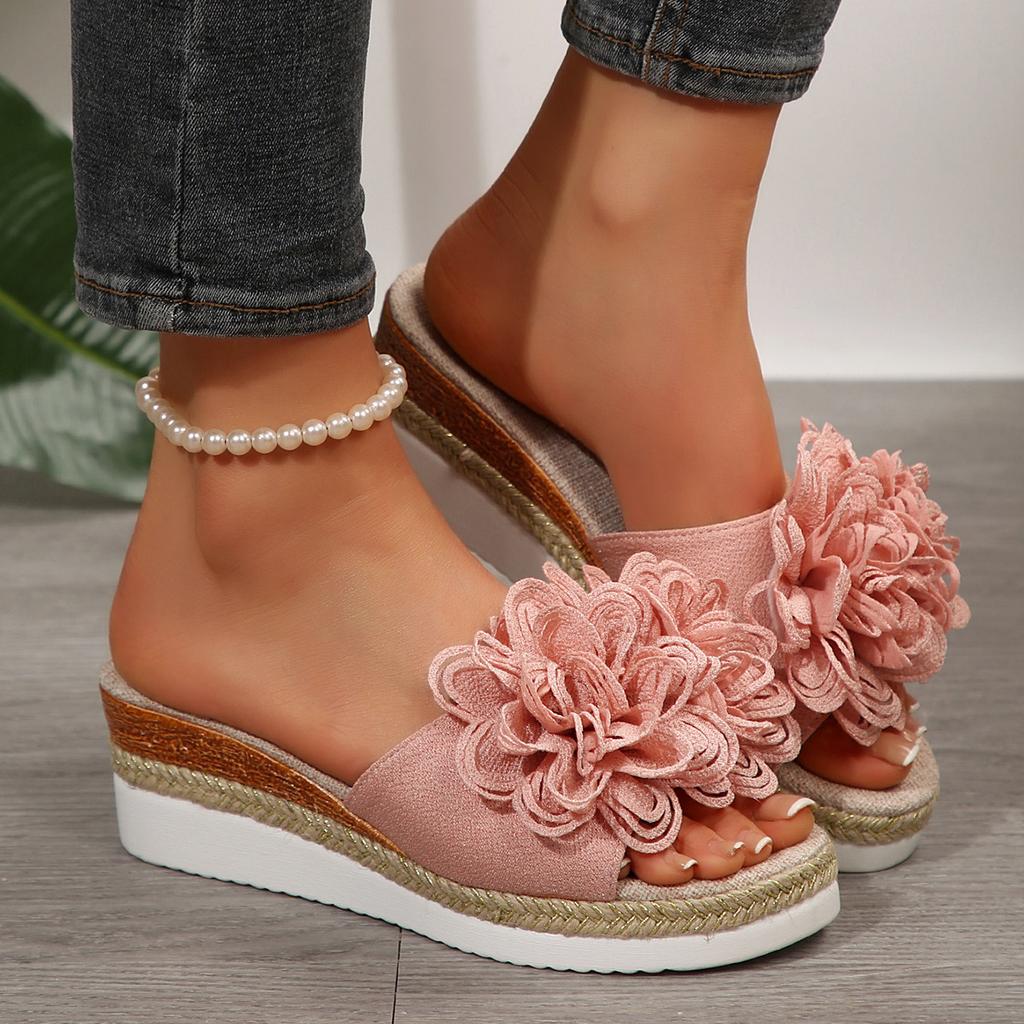 Fashion Slippers Women's 2025 Summer New Slippers Women's Outer Wear Flower Sandals Girl Slippers