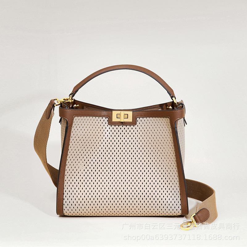 

/ Новая модная ретро-полая цветная универсальная большая вместительная одноплечевая диагональная крестообразная ручная кожаная женская сумка 30x15x24cm бездна