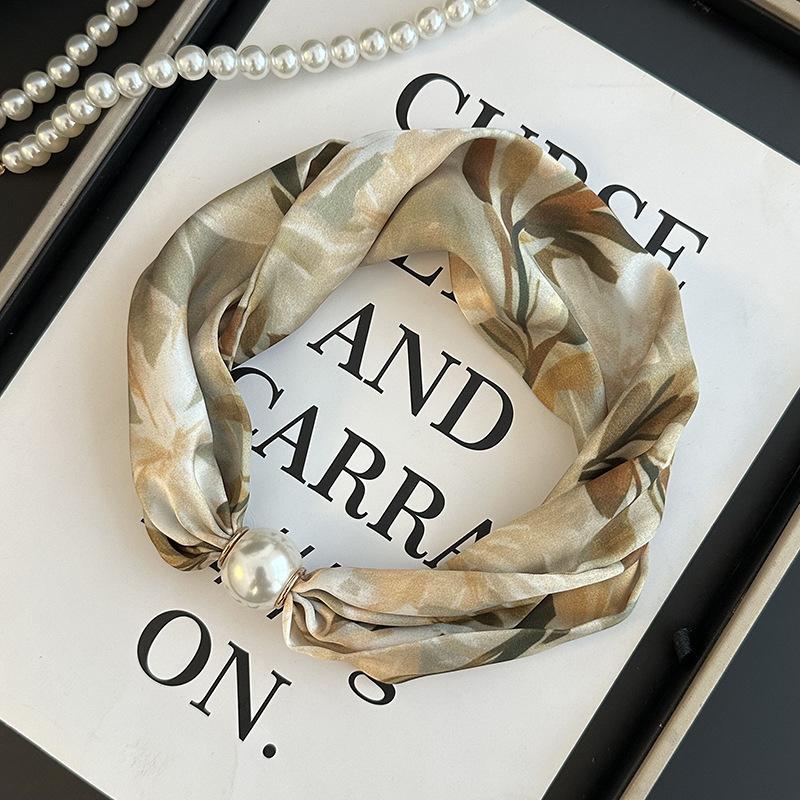 Pearl necklace women's magnetic buckle silk scarf high-end spring and summer new niche wear printed silk scarf scarf