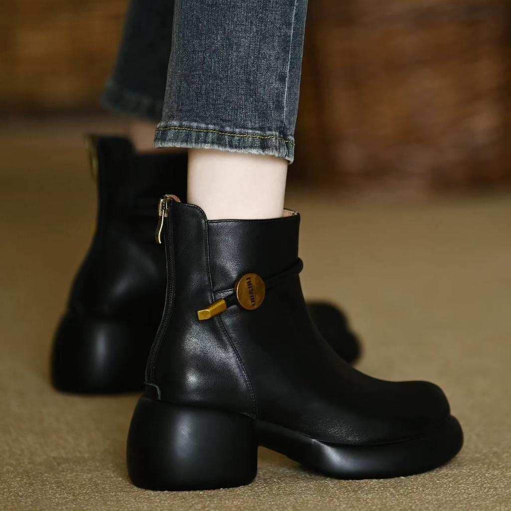 Retro soft leather medium heel boots women's 2025 autumn and winter new thick heel thick sole round head fashion boots versatile velvet leather boots