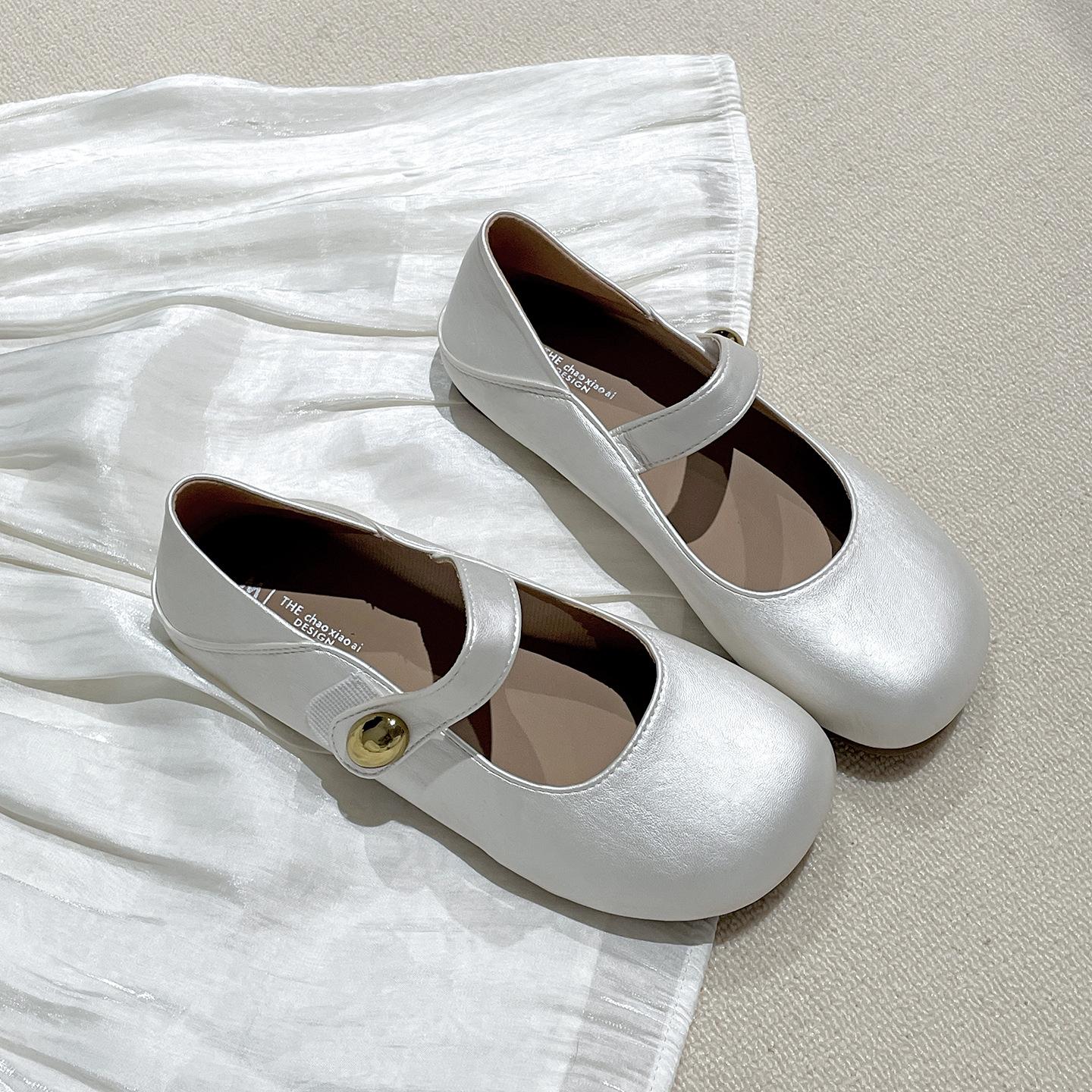 

Popular silver French round head inner height increase shallow mouth flat sole shoes women s summer 2025 new versatile Mary Jane shoes 40 срібний