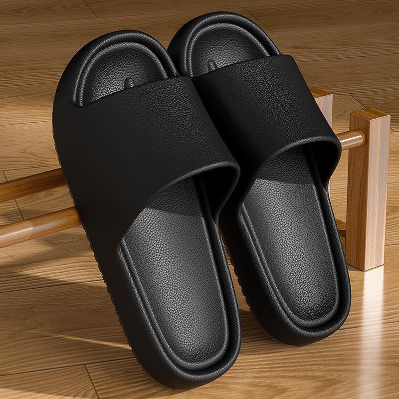 

Женские летние тапочки из ПВХ с толстой нескользящей подошвой для дома и улицы Size 36-37 чёрный