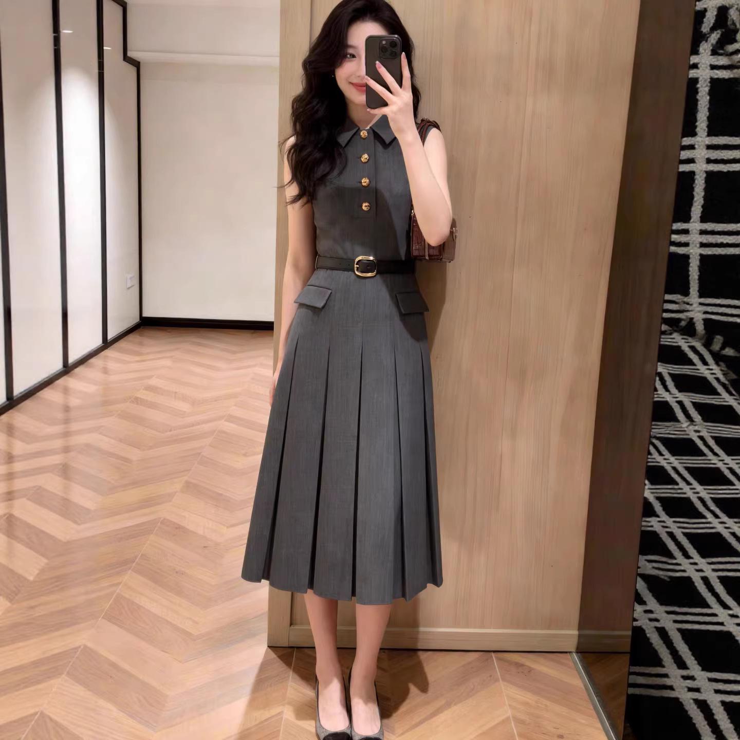 

SP Zhao Liying 2026 Spring/Summer French Sleeveless Polo Neck Pleated Midi Dress S