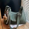 Fashionable large capacity crossbody bag winter new high-value tote bag shoulder bag commuter underarm bag