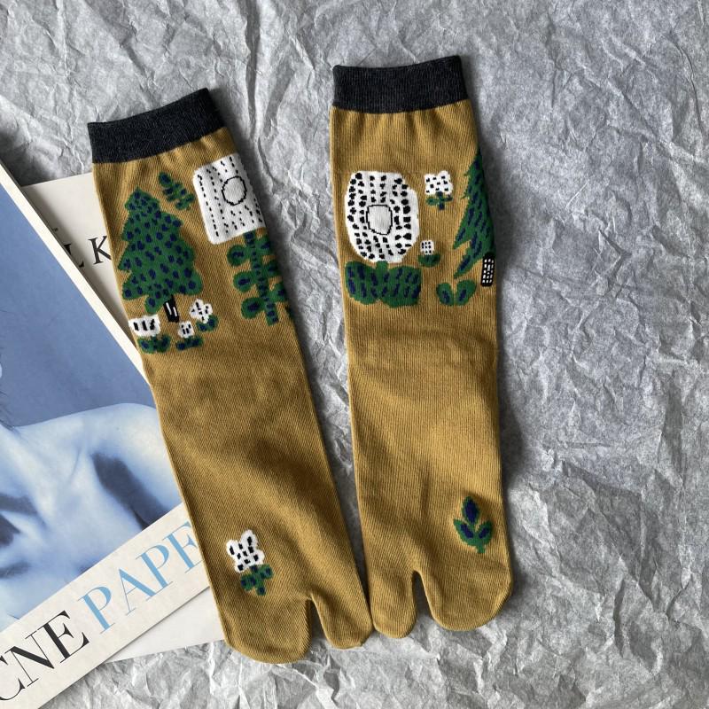 Trendy Japanese Multi-Color Jacquard Floral Tabi Socks - Cute Split-Toe Mid-Calf Design