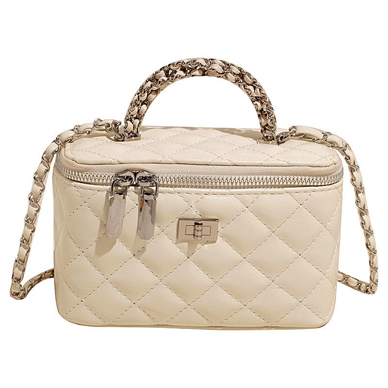 2025 New Korean Version of Casual Fashion Temperament Portable Box Bag Versatile Super Fire Temperament Commuter Chain Messenger Bag