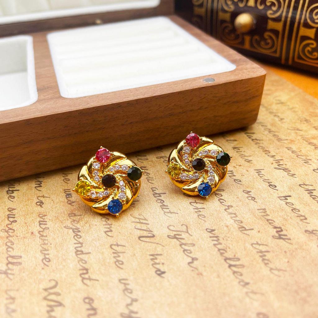 European-American Retro Swirl Gemstone Stud Earrings