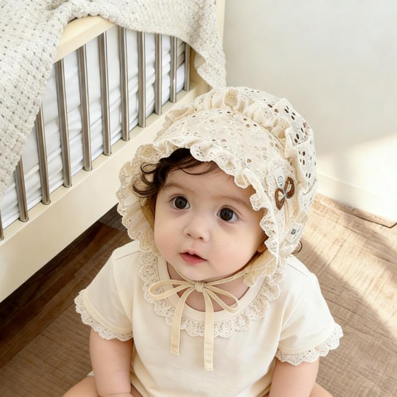 Jarní/Letní sluneční klobouk pro holčičku: Lehká čepice s krajkovým lemem a výšivkou pro batolata