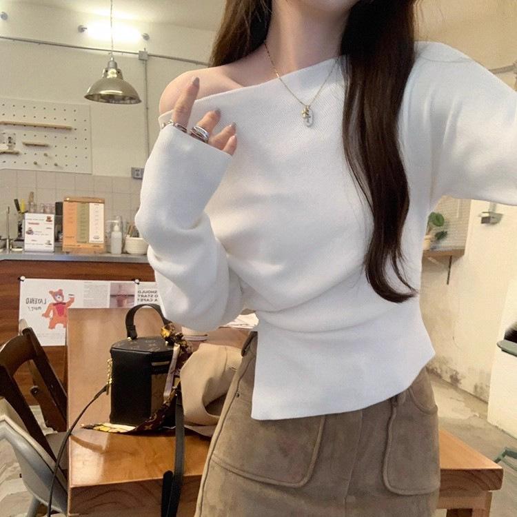 Korean lazy style one-word shoulder foreign style inner fit slim knitting women s autumn and winter slanted shoulder advanced design sense one size fits all