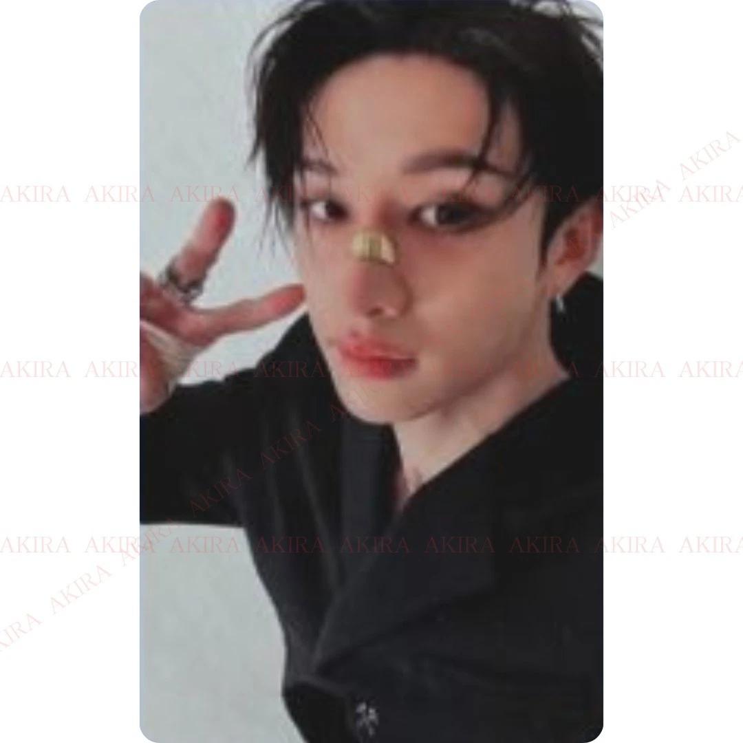 Stray Kids БАН ЧАН АЛЬБОМ KARMA ОФИЦИАЛЬНАЯ ФОТОКАРТОЧКА ACCORDION ver. / 1