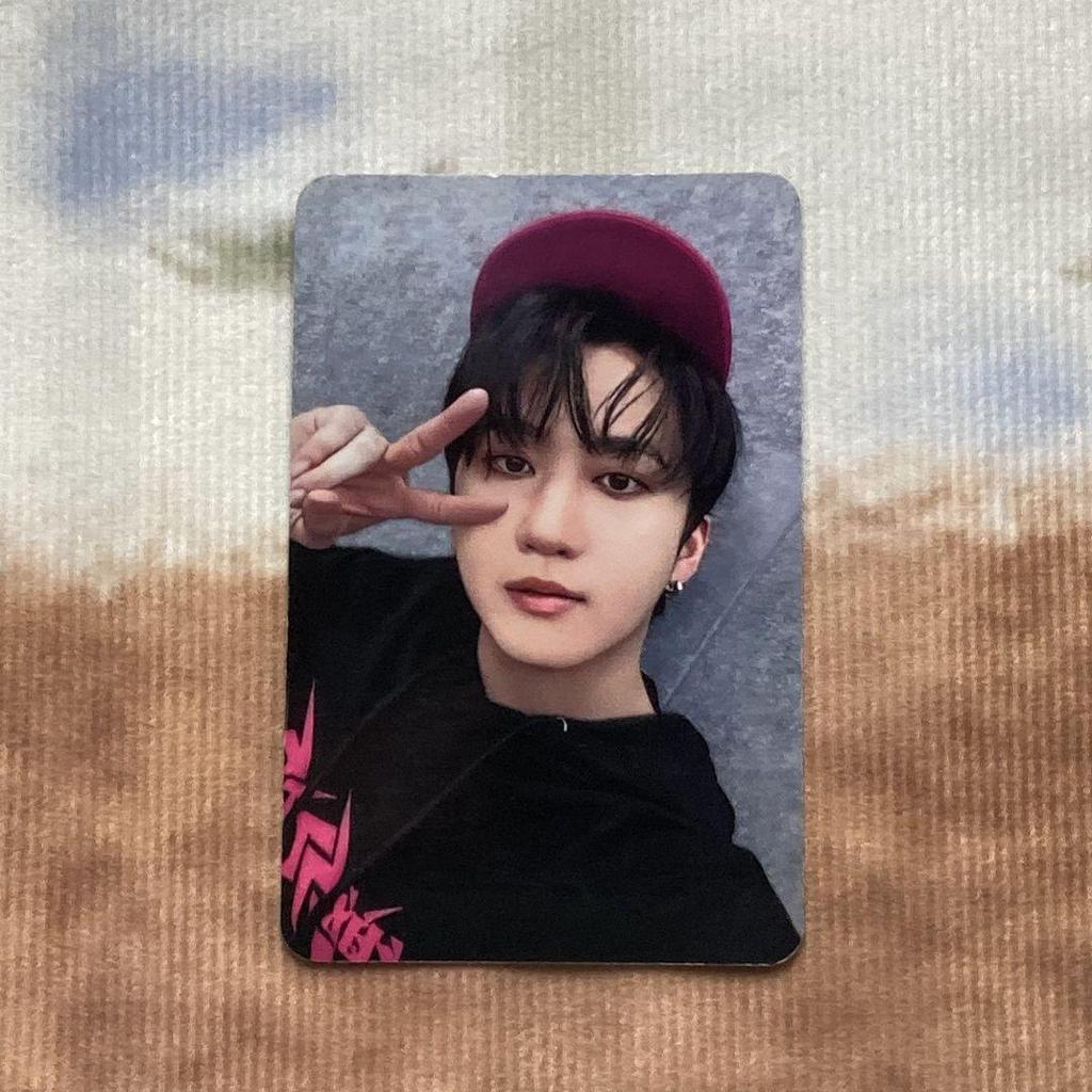 [USED] StrayKids Changbin 1st Week RakuSTAR Limited Trading Card