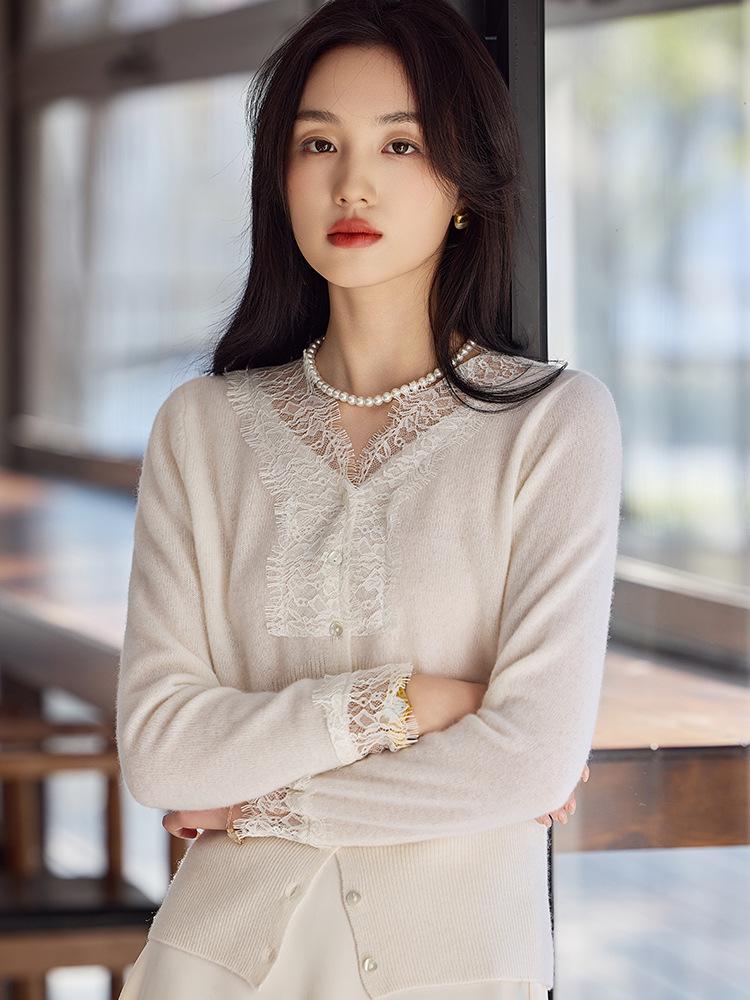 Versatile Cashmere Lace V-neck Sweater - Trendy Autumn/Winter Knitwear
