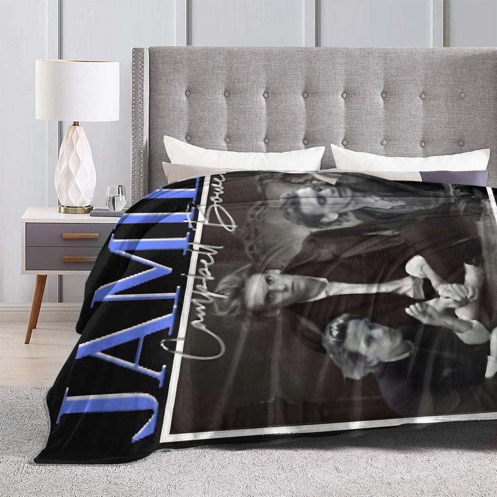 Jamie Campbell Bower  Flannel Blanket  Super Warm Throw Blanket for Couch Bed Travel Office Aesthetic Bedspread Sofa Bed Cover