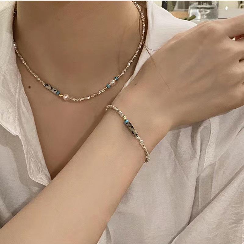 

Vintage Green Stone Light Luxury Necklace – 925 Sterling Silver Pearl Beaded Clavicle Chain 925 Silver