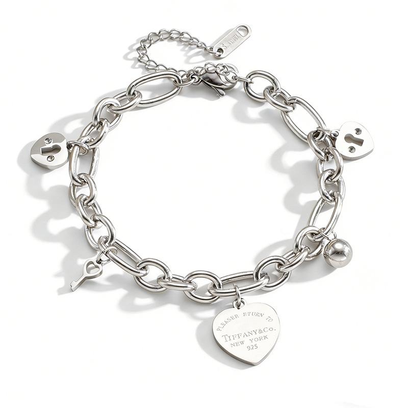 Versatile Hip Hop Heart Keychain Bracelet for Women - Titanium Steel - Summer Bracelet - Simple Handwear