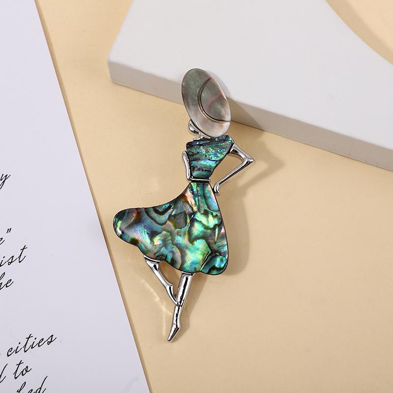 European & American Little Girl Abalone & White Shell Black-Lipped Pearl Oyster Brooch Pendant