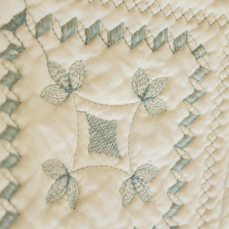 Four Season Universal Pure Cotton Sofa Mat Minimalist Comfortable Embroidered Cushion Comfortable Non Slip Pure Color Sofa Towel