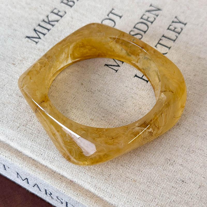 Fashion Wide Geometric Resin Beige Brown Coffee Bangles Irregular Chunky Bracelets Bangle Jewelry Gift for Women Girls