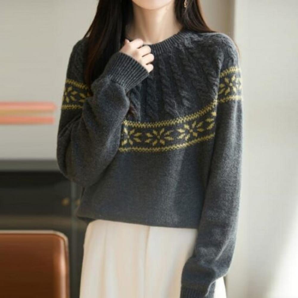 Navava Men Soft Cable Jacquard Pattern Round Neck Long Sleeve Knit Nk3574