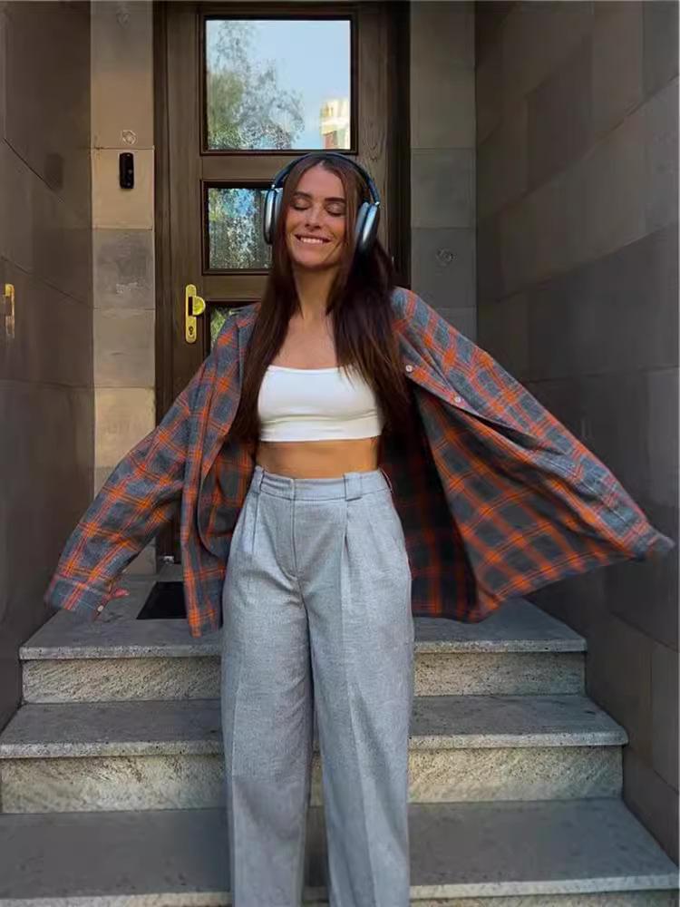 2024 Autumn Women's Retro Plaid Loose Lapel Shirt with Long Sleeves and Pocket