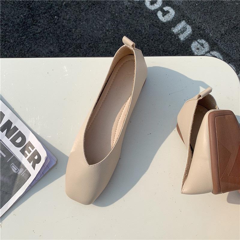 Soft sole soft surface soft leather grandma shoes women's thick heel spring and autumn casual single shoes flat heel shallow mouth Doudou shoes women
