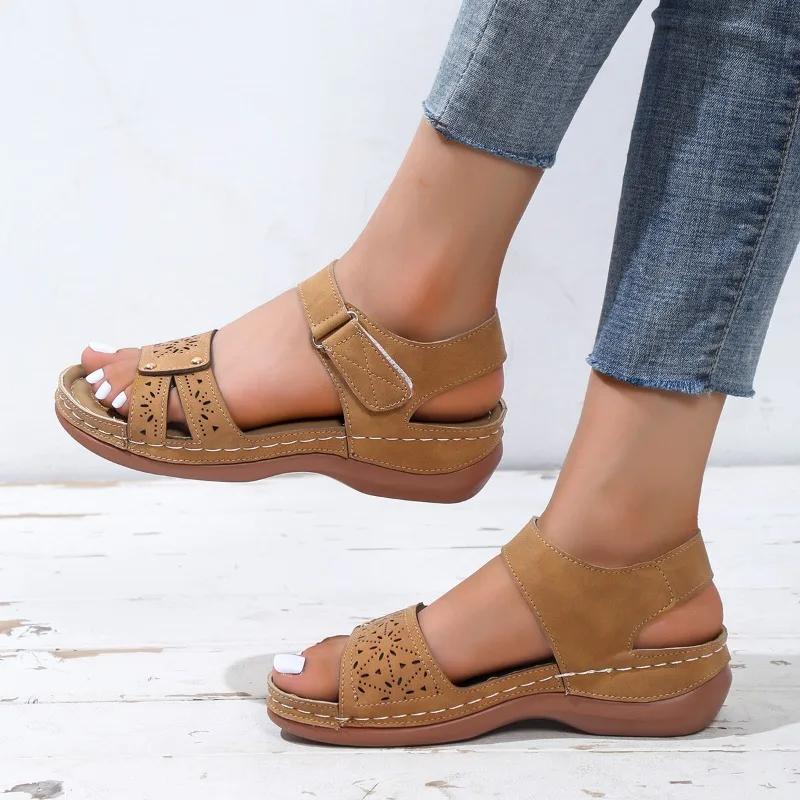 Letní dámské sandály Nová móda s otevřenou špičkou Ležérní elegantní dámské sandály na klínovém podpatku Dámské pantofle Boty pro ženy