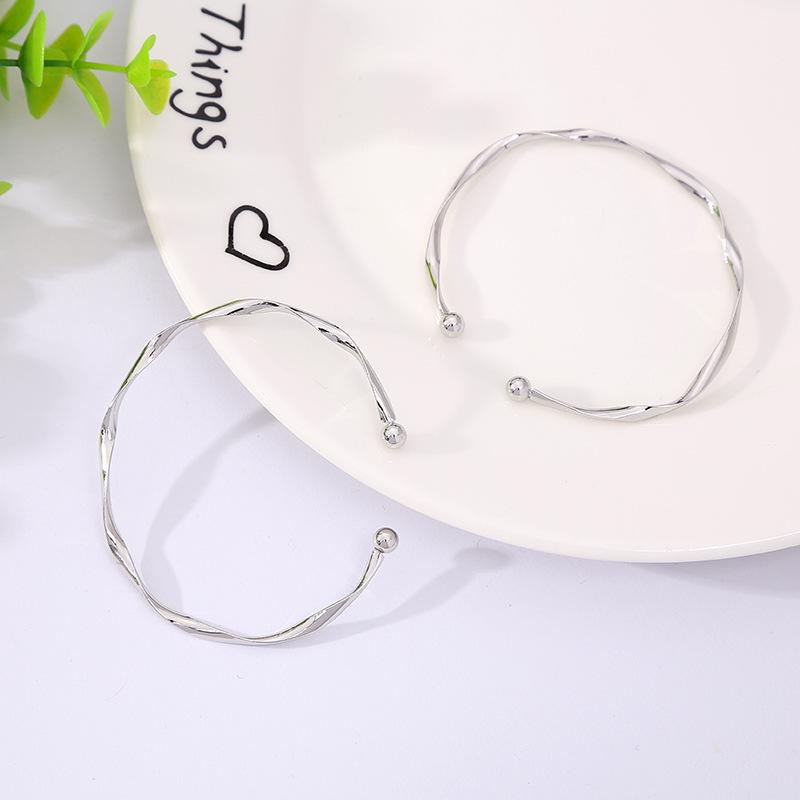 Wind simple and versatile opening bracelet, advanced sense cold wind bracelet, fashionable wavy pattern bracelet