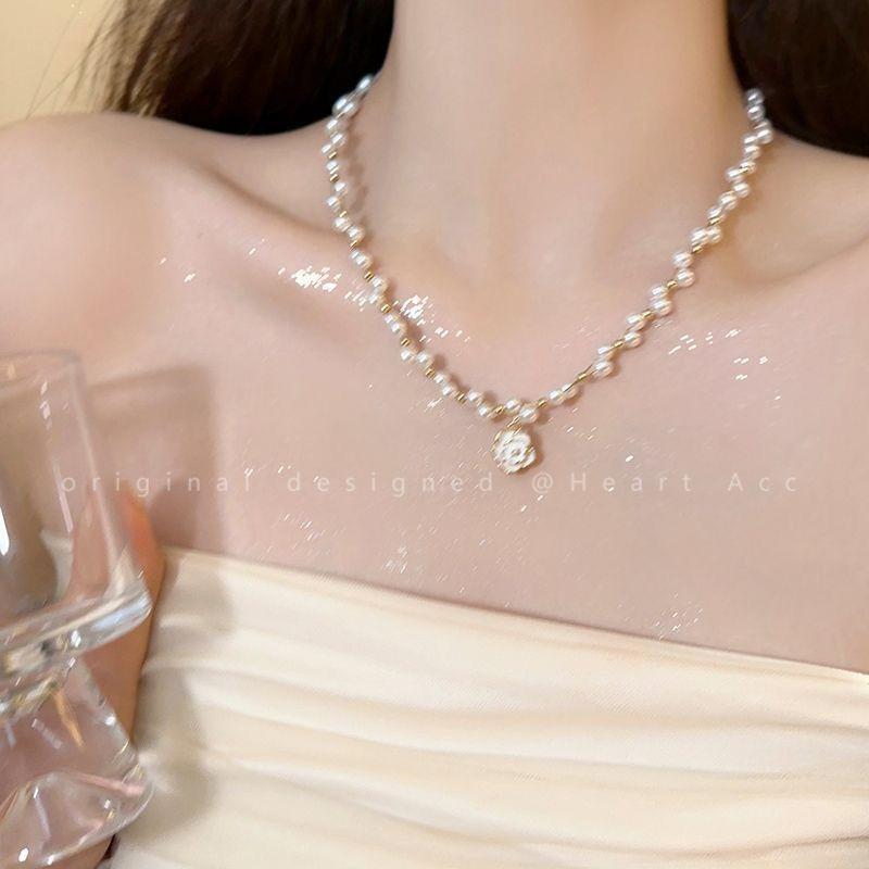 Pearl Camellia Necklace Women's New High-end Collarbone Chain Versatile Celebrity Neck Chain Tide
