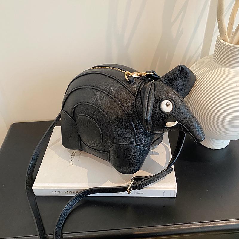 Women's casual fashion creative baby elephant bag large capacity new funny commuter bag