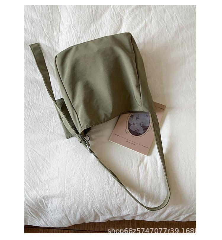 Simple Casual Canvas Bag Large Capacity Japanese and Korean Tote Bag Women's Bag 2025 New Fashionable and Lightweight Shoulder Messenger Bag