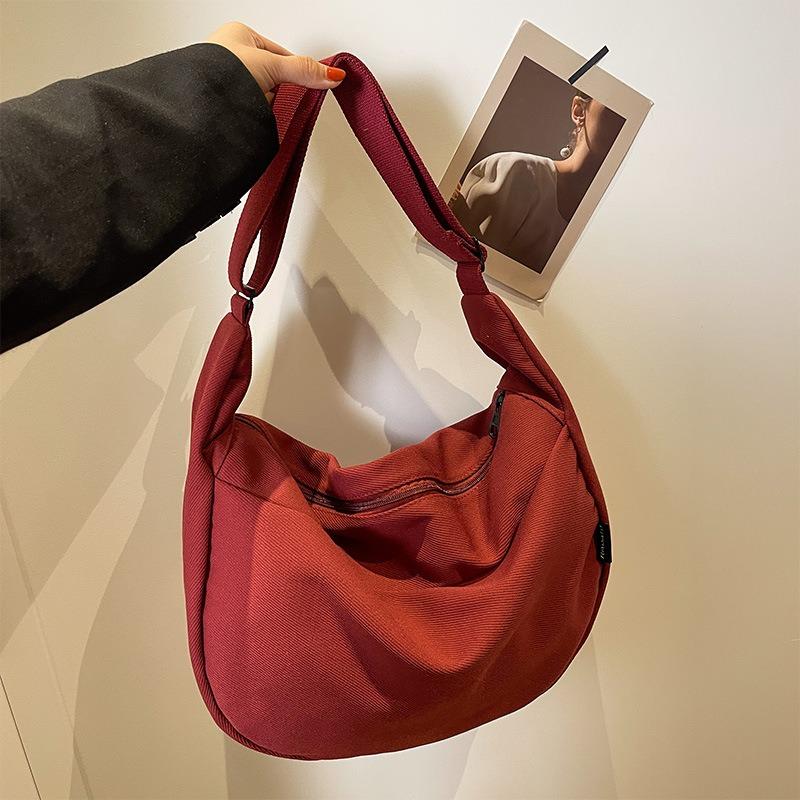Canvas bag corduroy new wide shoulder strap messenger bag large capacity commuter dumpling bag single shoulder ins wind